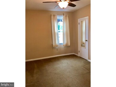 2304 Mckinley Ave, Reading, PA 19609 - photo 5