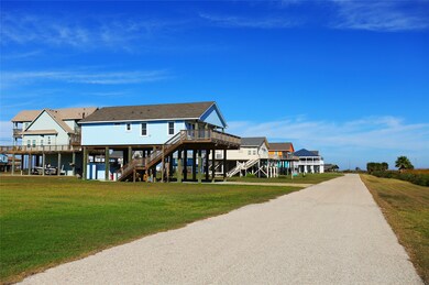 131 Pieces of 8, Freeport, TX 77541 - photo 4