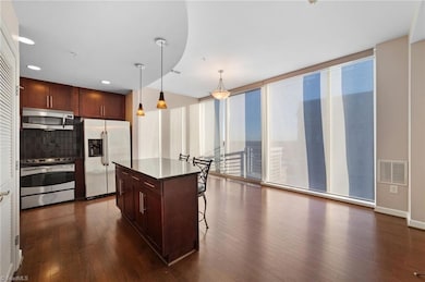 Center Pointe Greensboro unit 1404, Greensboro, NC 27401 - photo 7