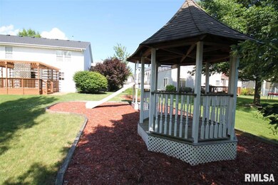 5307 N Castleberry Dr, Peoria, IL 61615 - photo 4