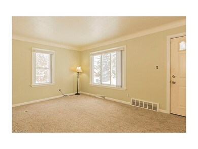 Living Room, lots of light