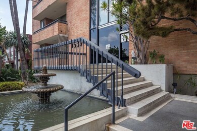 1539 N Laurel Ave unit 203, Los Angeles, CA 90046 - photo 2