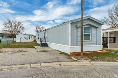 View of side of home