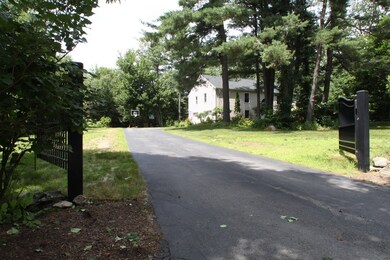 609 Rollstone Rd, Fitchburg, MA 01420 - photo 4