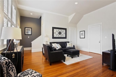 7014 Saint Charles Ave unit J, New Orleans, LA 70118 - photo 5