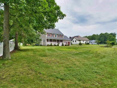 742 Sharps Lot Rd, Swansea, MA 02777 - photo 3