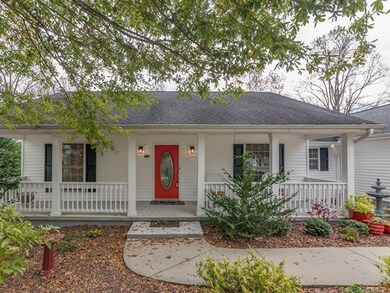 101 Red Cedar Dr, Hendersonville, NC 28792 - photo 3