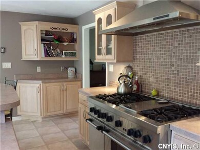 Kitchen 6 burner Thermador gas stove - all stainle