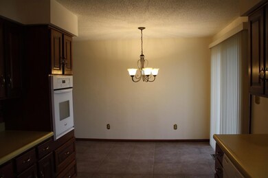 510 E 3rd St, Hugoton, KS 67951 - photo 6