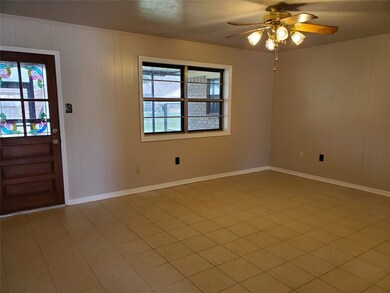 376 Windsor Square, Alvin, TX 77511 - photo 4