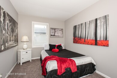 1888 Carnation Ct unit D, Aurora, IL 60506 - photo 4