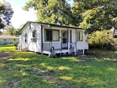 1310 Gale St, Houston, TX 77009 - photo 3