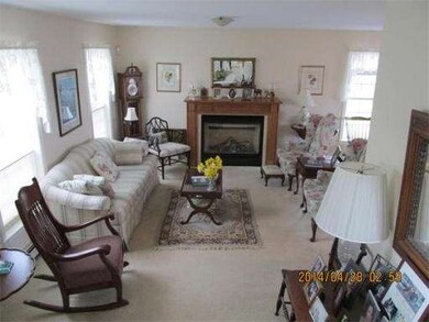 215 Dresser Hill Rd, Dudley, MA 01571 - photo 5