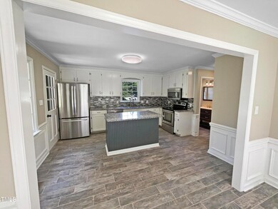 1400 Woods Creek Dr, Garner, NC 27529 - photo 6