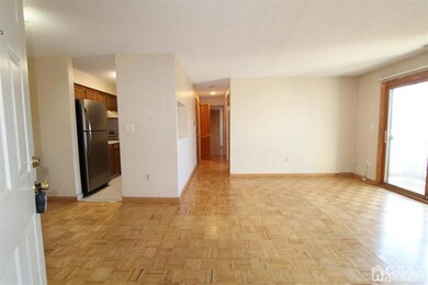 4812 Ravens Crest Dr, Plainsboro, NJ 08536 - photo 2