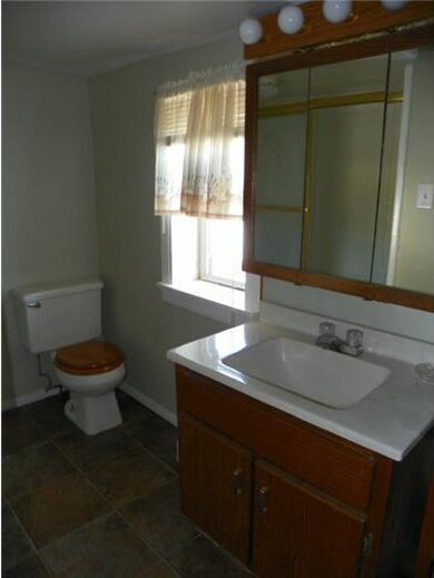 109 N Burlington St unit 11, Gloucester City, NJ 08030 - photo 7