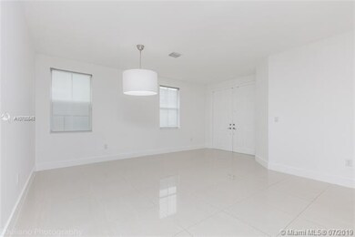 10483 NW 70th Ln, Doral, FL 33178 - photo 4