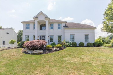 5556 Reid Ln, Allentown, PA 18104 - photo 2