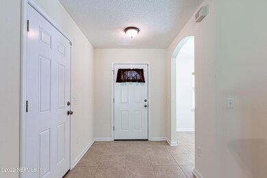 5517 Hyde Park Cir, Jacksonville, FL 32210 - photo 5