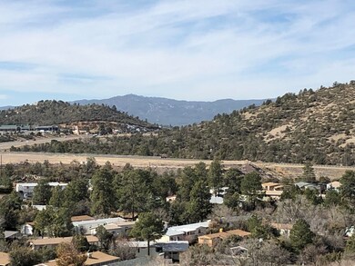2312 Hillside Loop
