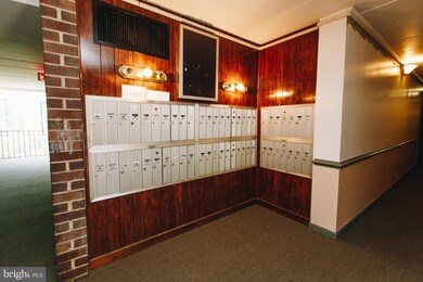 6011 Emerson St unit 313, Bladensburg, MD 20710 - photo 5