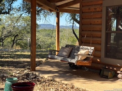 620 Lake Forest Rd, Pipe Creek, TX 78063 - photo 7