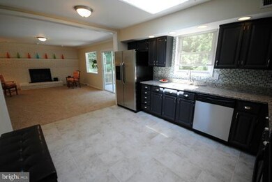 2137 Buell Dr, Fallston, MD 21047 - photo 3