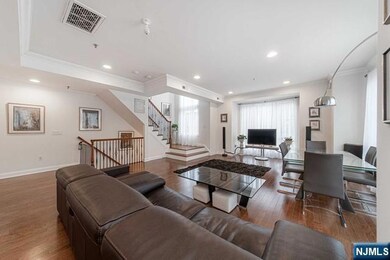 11 Washington Place unit 201, Cliffside Park, NJ 07010 - photo 4