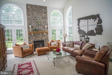 19606 Lovella Country Ct, Purcellville, VA 20132 - photo 2