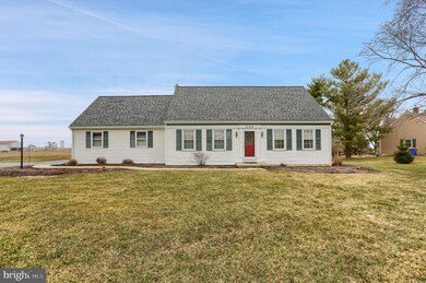 263 W Huyard Rd, New Holland, PA 17557 - photo 2