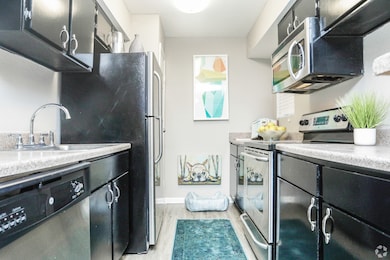 10250 Lands End Dr unit 102, Houston, TX 77099 - photo 5