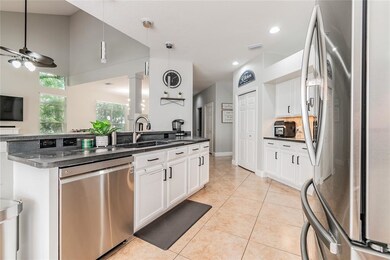 568 Lakewood Dr, Oldsmar, FL 34677 - photo 5