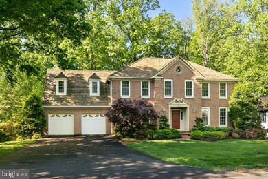 4903 Oakcrest Dr, Fairfax, VA 22030 - photo 2