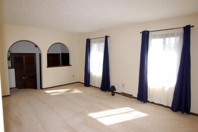 1788 Arborhill Dr, Columbus, OH 43229 - photo 5