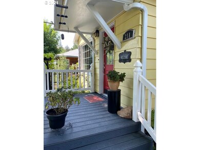 211 N Humbolt St, Canyon City, OR 97820 - photo 3