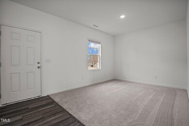 05 - Entry and flex room