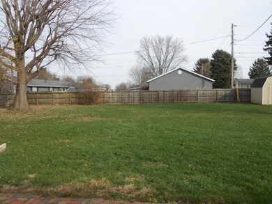 1570 N Court St, Circleville, OH 43113 - photo 2