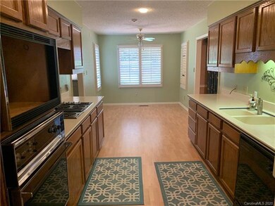 429 Westchester Rd unit 202, Statesville, NC 28625 - photo 4