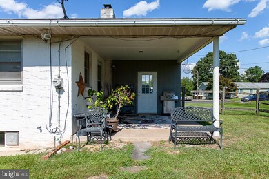 634 Arlington St, East Greenville, PA 18041 - photo 6