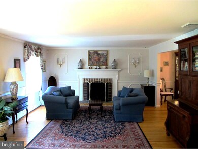 16 Berkshire Dr, Wallingford, PA 19086 - photo 5