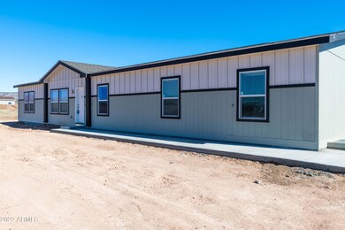 25141 N Mitchell Ln, Paulden, AZ 86334 - photo 2