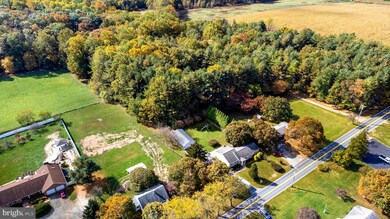 1231 Fannie Dorsey Rd, Sykesville, MD 21784 - photo 6