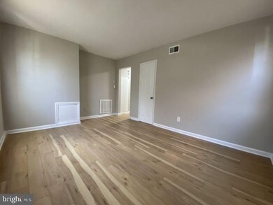 1635 1635 28th SE, Washington, DC 20020 - photo 2