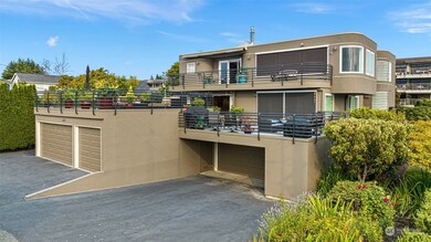 107 Bell St unit 102, Edmonds, WA 98020 - photo 2