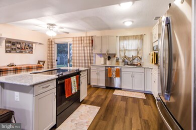 13421 Yorktown Dr, Bowie, MD 20715 - photo 3