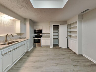 1901 Starling Ct, Cleburne, TX 76033 - photo 4