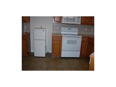 Electric oven/ smooth cook top.  Microwave.