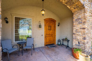 1418SEWeepingWillowCt-004