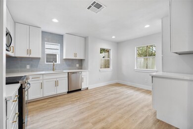 4949 Eppes St, Houston, TX 77021 - photo 7