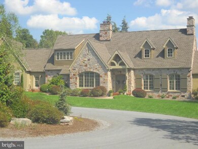 267 S Tamarac Dr, Shepherdstown, WV 25443 - photo 2